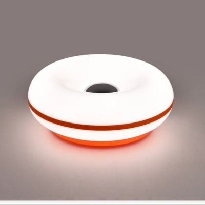 lampe de chevet Led forme pure circulaire moderne et fonctionnelle aussi utilisée comme applique murale pour les plus osés