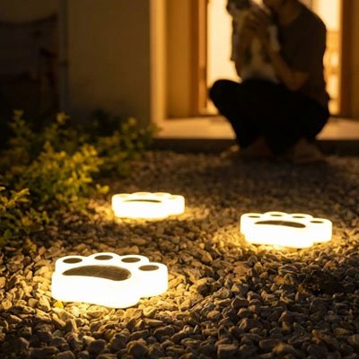 Eclairage solaire exterieur traces mystérieuses lumière douce et agréable qui guide sans éblouir