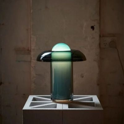lampe champignon design verre vert sur pierre décorative déco industrielle