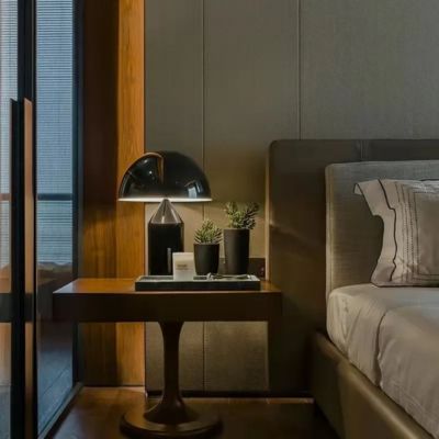 Lampe champignon vintage noire chambre minimaliste éditorial masculin style Hotel luxueux