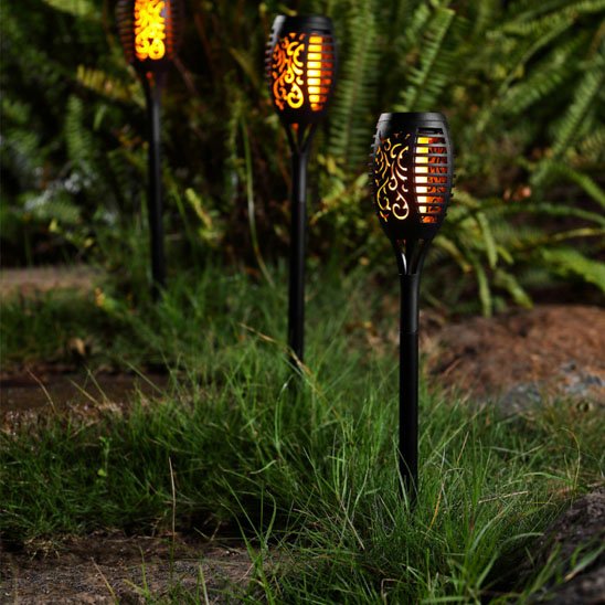 Lampe solaire exterieur torches solaires LED effet flamme vacillante ambiance jardin tropical nuit décoration piquet