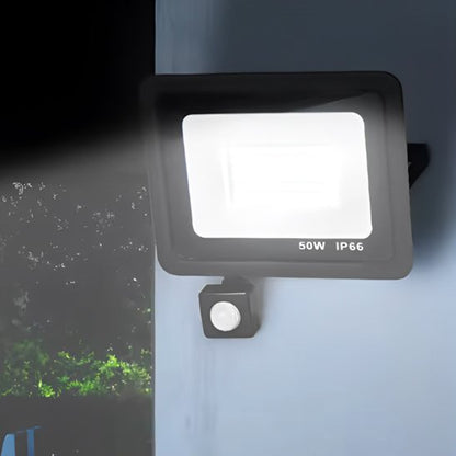Luminaire exterieur projecteur LED 50W IP66 étanche avec détecteur de mouvement, éclairage extérieur puissant pour jardin et sécurité