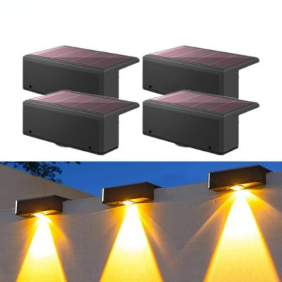 Luminaire extérieur quatre lampes solaires lumière chaude